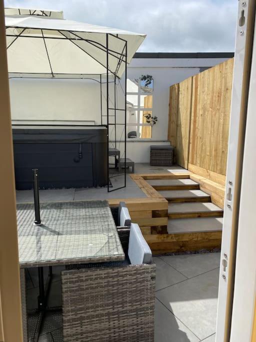 Flat Lode Nook Modern 2 Bed Home With Hot Tub Pool Exterior foto