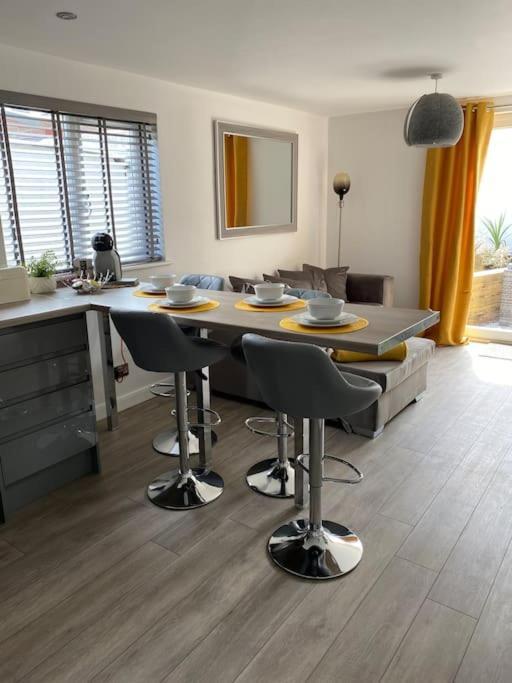 Flat Lode Nook Modern 2 Bed Home With Hot Tub Pool Exterior foto